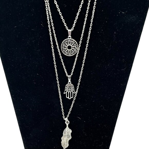 Layered Antique Silver Pendant Necklace With Compass Hamsa Hand & Feather Charms - Picture 5 of 12